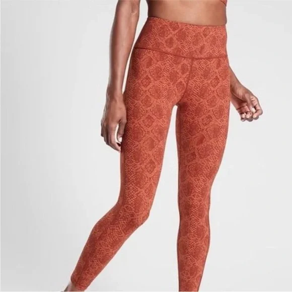 Athleta Ultimate 7/8 Tights Leggings With Stash Pockets Snake Print size M - Picture 5 of 12
